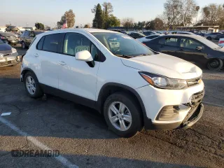 2022 Chevrolet Trax LS with VIN KL7CJNSM5NB507041, listed as a Copart auction lot 88990665 with 30,986 mi miles and Salvage Title. Bid and sale history available at carsss.com. Image 4.
