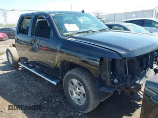 2013 Chevrolet Silverado 1500 LT with VIN 3GCPKSE75DG307515, listed as a IAAI auction lot 41982847 with 178,892 mi miles. Bid and sale history available at carsss.com. Image 1.