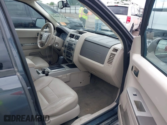 2008 Ford Escape XLT with VIN 1FMCU03188KB27273, listed as a IAAI auction lot 42196068 with 164,482 mi miles and . Bid and sale history available at DreamBid. Image 5.