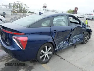 2020 Toyota Mirai with VIN JTDBVRBDXLA008183, listed as a IAAI auction lot 42492101 with 28,969 mi miles and . Bid and sale history available at DreamBid. Image 6.