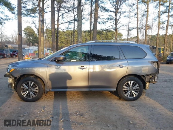 2017 Nissan Pathfinder SV with VIN 5N1DR2MM5HC619196, listed as a IAAI auction lot 41410299 with 105,446 mi miles. Bid and sale history available at carsss.com. Image 15.