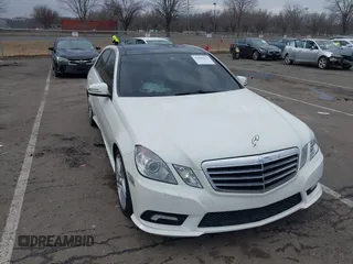 2011 Mercedes-Benz E-Class E 350 Luxury with VIN WDDHF8HB8BA385414, listed as a IAAI auction lot 41660725 with 1 mi miles. Bid and sale history available at carsss.com. Image 6.