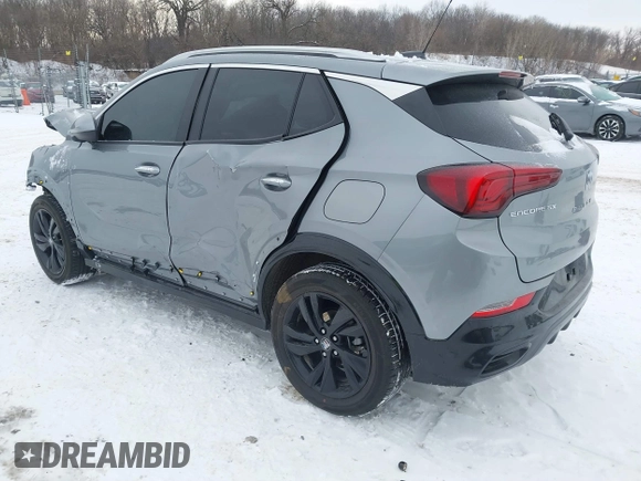 2024 Buick Encore GX Sport Touring z VIN KL4AMDSL8RB168262, wystawiony jako IAAI lot #41584855 z przebiegiem 13 337 mil mil oraz . Historia ofert i sprzedaży dostępna na DreamBid. Obrazek 3.