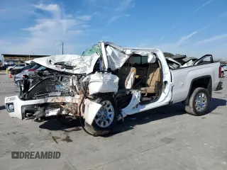 2018 GMC Sierra 2500HD Denali z VIN 1GT12UEYXJF225397, wystawiony jako Copart lot #87736565 z przebiegiem Nie podano mil oraz Nie do naprawy • Non repairable. Historia ofert i sprzedaży dostępna na DreamBid. Obrazek 1.