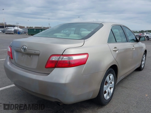 2009 Toyota Camry with VIN 4T1BE46K19U881366, listed as a IAAI auction lot 42039334 with 208,016 mi miles. Bid and sale history available at carsss.com. Image 4.