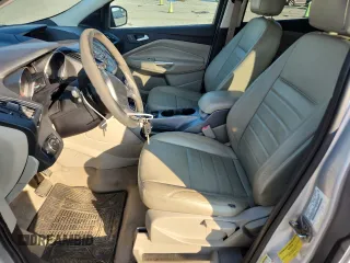 2013 Ford Escape SE z VIN 1FMCU9G92DUD07397, wystawiony jako Copart lot #63110315 z przebiegiem 167 296 mil mil oraz Czysty tytuł • Clean title. Historia ofert i sprzedaży dostępna na DreamBid. Obrazek 7.