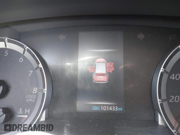 2021 Toyota Highlander L with VIN 5TDZZRAH7MS072385, listed as a IAAI auction lot 42281326 with 101,433 mi miles and . Bid and sale history available at DreamBid. Image 7.