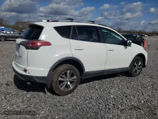 2016 Toyota RAV4 XLE with VIN 2T3WFREV3GW263574, listed as a Copart auction lot 48700335 with 61,103 mi miles and Salvage Title. Bid and sale history available at carsss.com. Image 3.