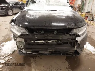 2020 Mitsubishi Outlander ES z VIN JA4AZ3A33LZ048610, wystawiony jako IAAI lot #41296277 z przebiegiem 59 372 mil mil oraz . Historia ofert i sprzedaży dostępna na DreamBid. Obrazek 6.