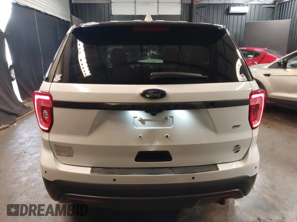 2016 Ford Police Interceptor Utility z VIN 1FM5K8ARXGGB88647, wystawiony jako IAAI lot #42167008 z przebiegiem 140 044 mil mil oraz . Historia ofert i sprzedaży dostępna na DreamBid. Obrazek 16.