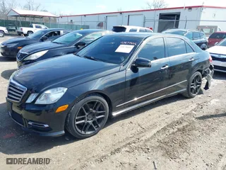 2013 Mercedes-Benz E-Class E 350 Luxury with VIN WDDHF8JB3DA758470, listed as a IAAI auction lot 41879606 with 181,729 mi miles. Bid and sale history available at carsss.com. Image 2.