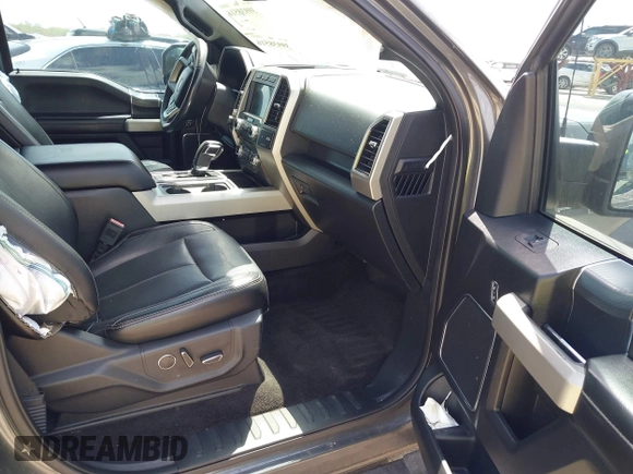 2018 Ford F-150 XL z VIN 1FTEW1CP7JKD52775, wystawiony jako IAAI lot #39938516 z przebiegiem 119 042 mil mil oraz . Historia ofert i sprzedaży dostępna na DreamBid. Obrazek 5.