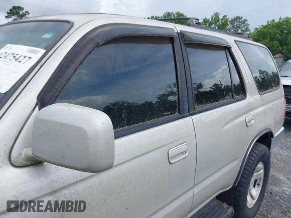 1999 Toyota 4Runner SR5 z VIN JT3GN86RXX0122884, wystawiony jako IAAI lot #42475427 z przebiegiem 143 853 mil mil oraz . Historia ofert i sprzedaży dostępna na DreamBid. Obrazek 6.