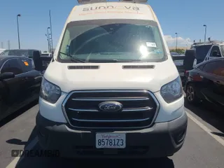2020 Ford Transit Cargo z VIN 1FTBR1XG3LKB79165, wystawiony jako IAAI lot #42763042 z przebiegiem 140 992 mil mil oraz . Historia ofert i sprzedaży dostępna na DreamBid. Obrazek 47.