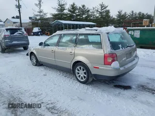 2004 Volkswagen Passat GLS z VIN WVWVD63B14E178308, wystawiony jako IAAI lot #41346616 z przebiegiem 188 238 mil mil oraz . Historia ofert i sprzedaży dostępna na DreamBid. Obrazek 3.