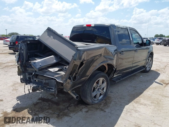 2018 Ford F-150 XL z VIN 1FTEW1CP7JKD52775, wystawiony jako IAAI lot #39938516 z przebiegiem 119 042 mil mil oraz . Historia ofert i sprzedaży dostępna na DreamBid. Obrazek 4.