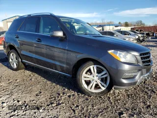 2013 Mercedes-Benz M 350 with VIN 4JGDA5JB8DA256832, listed as a Copart auction lot 47493005 with 72,233 mi miles and Salvage Title. Bid and sale history available at DreamBid. Image 4.