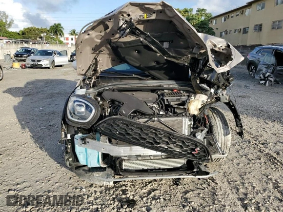 2024 MINI Countryman Cooper S with VIN WMZ53BR03R3R41479, listed as a Copart auction lot 85422814 with 8,453 mi miles and Salvage title. Bid and sale history available at DreamBid. Image 5.