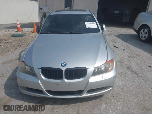 2007 BMW 3 Series 328xi with VIN WBAVC93597K034927, listed as a IAAI auction lot 42009274 with 184,427 mi miles and . Bid and sale history available at DreamBid. Image 13.