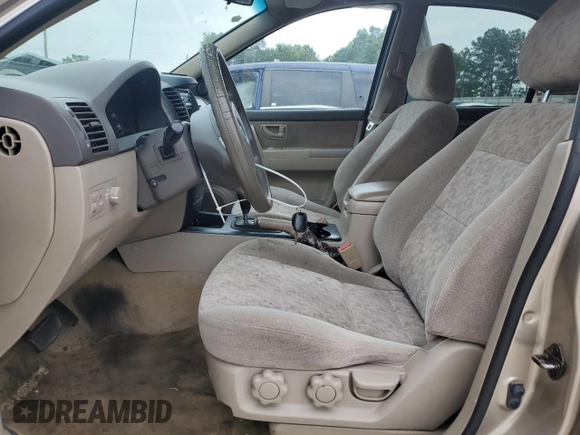 2006 Kia Sorento LX z VIN KNDJD733565613976, wystawiony jako Copart lot #54896005 z przebiegiem 140 198 mil mil oraz Szkoda całkowita • Salvage title. Historia ofert i sprzedaży dostępna na DreamBid. Obrazek 7.