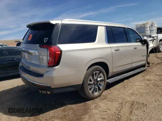 2021 GMC Yukon XL Denali with VIN 1GKS2JKL1MR206370, listed as a Copart auction lot 49702315 with 62,857 mi miles and Salvage Title. Bid and sale history available at carsss.com. Image 3.