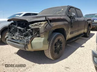 2025 Toyota Tundra Limited Hybrid с VIN 5TFWC5EC8SX008665, выставлен на аукционе Copart как лот 49734145 с пробегом Не указан миль и Списание • Salvage title. История ставок и продаж доступна на DreamBid. Изображение 1.