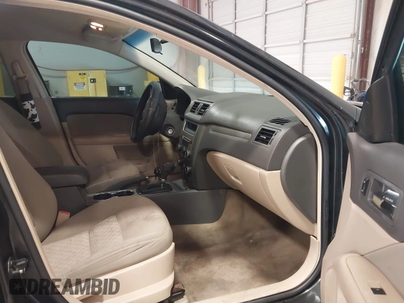 2010 Ford Fusion SE with VIN 3FAHP0HG9AR346104, listed as a IAAI auction lot 42826691 with 185,765 mi miles and . Bid and sale history available at DreamBid. Image 5.