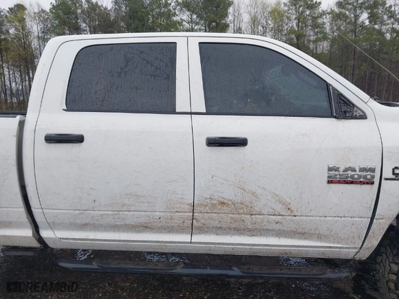 2018 Ram 2500 Tradesman with VIN 3C6UR5CL6JG148264, listed as a IAAI auction lot 41839450 with 107,852 mi miles. Bid and sale history available at carsss.com. Image 13.