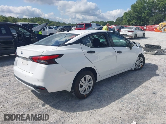 2020 Nissan Versa S z VIN 3N1CN8DV4LL864966, wystawiony jako IAAI lot #42260836 z przebiegiem Nie podano mil oraz . Historia ofert i sprzedaży dostępna na DreamBid. Obrazek 4.