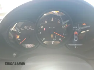 2024 Porsche 718 Cayman z VIN WP0AA2A82RK255106, wystawiony jako Copart lot #46917485 z przebiegiem 13 662 mil mil oraz Szkoda całkowita • Salvage title. Historia ofert i sprzedaży dostępna na DreamBid. Obrazek 9.