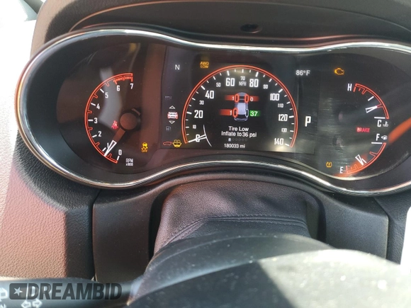 2015 Dodge Durango R/T с VIN 1C4SDJCT2FC892266, выставлен на аукционе Copart как лот 53921295 с пробегом 180 033 миль миль и Списание • Salvage title. История ставок и продаж доступна на DreamBid. Изображение 9.