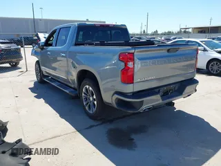 2024 Chevrolet Silverado 1500 with VIN 2GCUDJED1R1196328, listed as a IAAI auction lot 41723487 with 41,073 mi miles and . Bid and sale history available at DreamBid. Image 3.