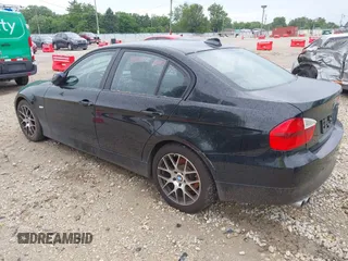 2008 BMW 3 Series 328xi с VIN WBAVC93588K042292, выставлен на аукционе IAAI как лот 42565917 с пробегом 179 188 миль миль и . История ставок и продаж доступна на DreamBid. Изображение 3.