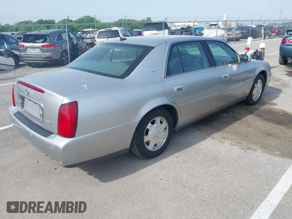 2005 Cadillac DeVille z VIN 1G6KD54Y65U192442, wystawiony jako IAAI lot #42257163 z przebiegiem 100 381 mil mil oraz . Historia ofert i sprzedaży dostępna na DreamBid. Obrazek 4.