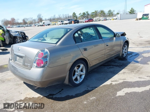 2005 Nissan Altima SE z VIN 1N4BL11D65C148642, wystawiony jako IAAI lot #42056330 z przebiegiem 81 328 mil mil oraz . Historia ofert i sprzedaży dostępna na DreamBid. Obrazek 4.