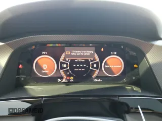 2024 Volkswagen Atlas Peak Edition SE z VIN 1V2CR2CAXRC568110, wystawiony jako Copart lot #48893395 z przebiegiem 10 441 mil mil oraz Nie do naprawy • Non repairable. Historia ofert i sprzedaży dostępna na DreamBid. Obrazek 9.