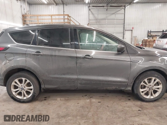 2019 Ford Escape SE with VIN 1FMCU9GD8KUA65460, listed as a IAAI auction lot 41427918 with 135,087 mi miles. Bid and sale history available at carsss.com. Image 14.
