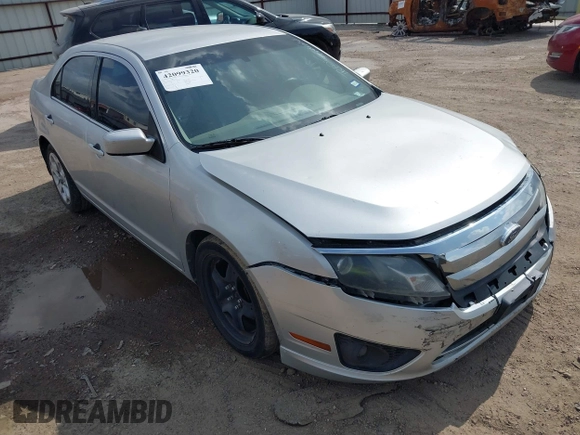 2011 Ford Fusion SE with VIN 3FAHP0HA0BR305471, listed as a IAAI auction lot 42099320 with 175,089 mi miles. Bid and sale history available at carsss.com. Image 1.