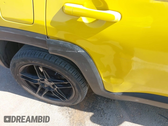 2016 Jeep Renegade Latitude z VIN ZACCJABT1GPD53424, wystawiony jako IAAI lot #42349781 z przebiegiem 108 209 mil mil oraz . Historia ofert i sprzedaży dostępna na DreamBid. Obrazek 6.