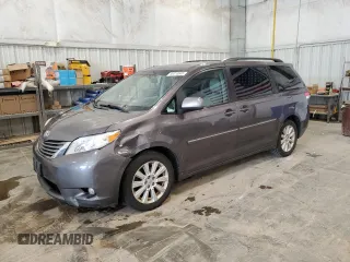 2012 Toyota Sienna XLE z VIN 5TDDK3DC4CS038625, wystawiony jako Copart lot #58318645 z przebiegiem 246 519 mil mil oraz Czysty tytuł • Clean title. Historia ofert i sprzedaży dostępna na DreamBid. Obrazek 1.