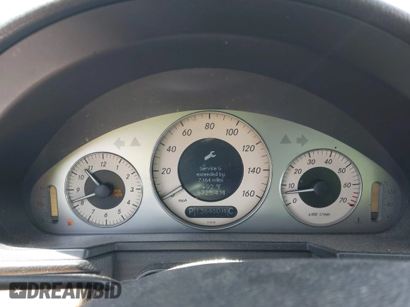 2007 Mercedes-Benz E 550 z VIN WDBUF72X57B021832, wystawiony jako IAAI lot #42383326 z przebiegiem 136 460 mil mil oraz . Historia ofert i sprzedaży dostępna na DreamBid. Obrazek 7.