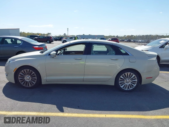 2016 Lincoln MKZ with VIN 3LN6L2J93GR618252, listed as a IAAI auction lot 41890213 with 96,414 mi miles and . Bid and sale history available at DreamBid. Image 14.