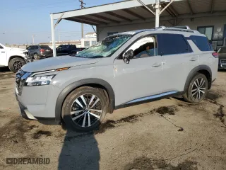 2023 Nissan Pathfinder Platinum with VIN 5N1DR3DG7PC200653, listed as a Copart auction lot 43285105 with 17,007 mi miles and Salvage Title. Bid and sale history available at carsss.com. Image 1.