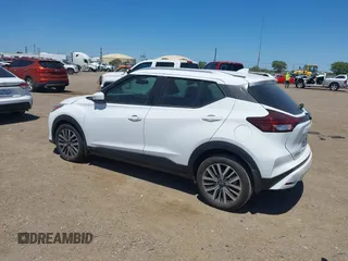 2024 Nissan Kicks SV z VIN 3N1CP5CV0RL482954, wystawiony jako IAAI lot #41978519 z przebiegiem 13 816 mil mil oraz . Historia ofert i sprzedaży dostępna na DreamBid. Obrazek 3.