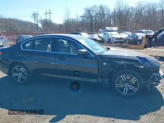 2021 BMW 5 Series 530i xDrive with VIN WBA13BJ05MCF37926, listed as a IAAI auction lot 41704102 with 22,072 mi miles and . Bid and sale history available at DreamBid. Image 18.