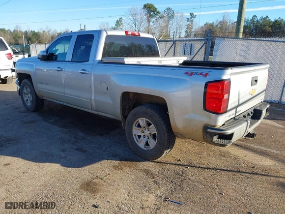 2015 Chevrolet Silverado 1500 LT with VIN 1GCVKREH8FZ304121, listed as a IAAI auction lot 41590466 with 165,448 mi miles. Bid and sale history available at carsss.com. Image 3.