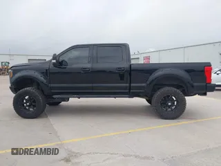 2019 Ford F-250 XL with VIN 1FT7W2BT2KEE43529, listed as a IAAI auction lot 42049216 with 55,199 mi miles and . Bid and sale history available at DreamBid. Image 14.