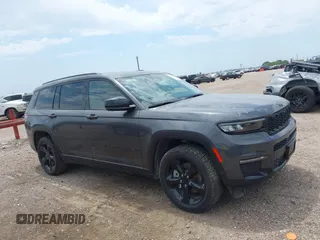 2023 Jeep Grand Cherokee Limited z VIN 1C4RJKBGXP8702638, wystawiony jako IAAI lot #42267224 z przebiegiem 26 372 mil mil oraz . Historia ofert i sprzedaży dostępna na DreamBid. Obrazek 13.