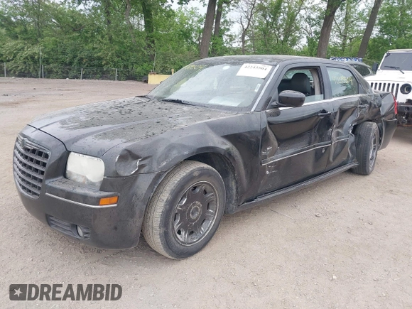 2005 Chrysler 300 Touring z VIN 2C3JA53G15H155185, wystawiony jako IAAI lot #42243504 z przebiegiem 176 557 mil mil oraz . Historia ofert i sprzedaży dostępna na DreamBid. Obrazek 17.