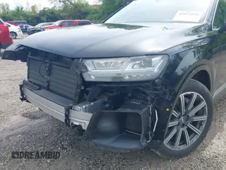 2017 Audi Q7 Premium Plus z VIN WA1LAAF71HD002374, wystawiony jako IAAI lot #42257820 z przebiegiem 111 527 mil mil oraz . Historia ofert i sprzedaży dostępna na DreamBid. Obrazek 6.